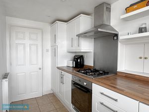 Kitchen- click for photo gallery